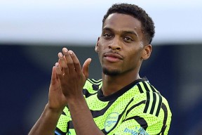 登录入口-包含阿森纳训练开放日，窗口期回应争议引欢呼，社区盾在即，身体对抗强度拉满的词条